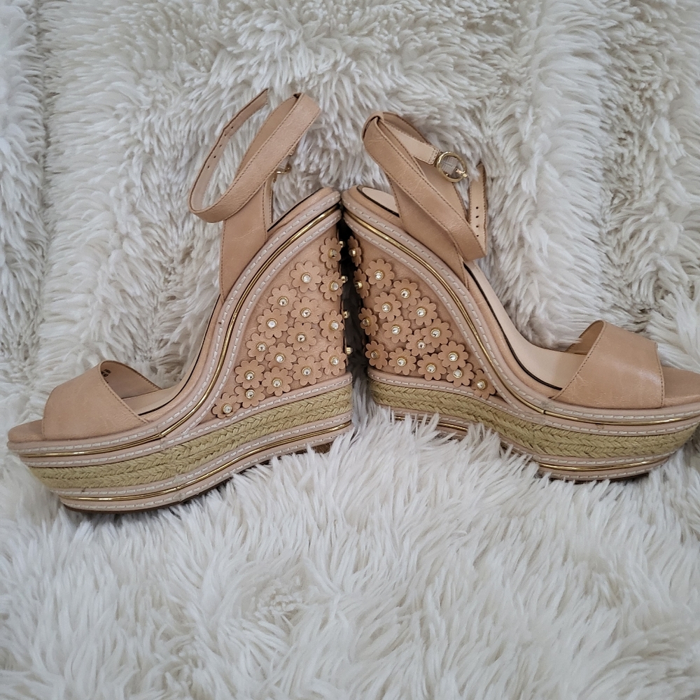 Jessica Simpson Ameka Wedge